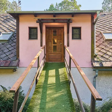 U Hronova-1 By Interhome Apartman